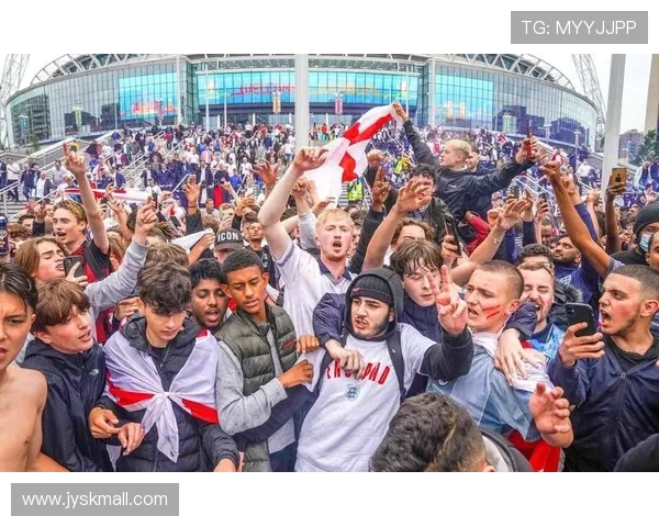 英超球队的主场与球迷文化：场馆与氛围建设